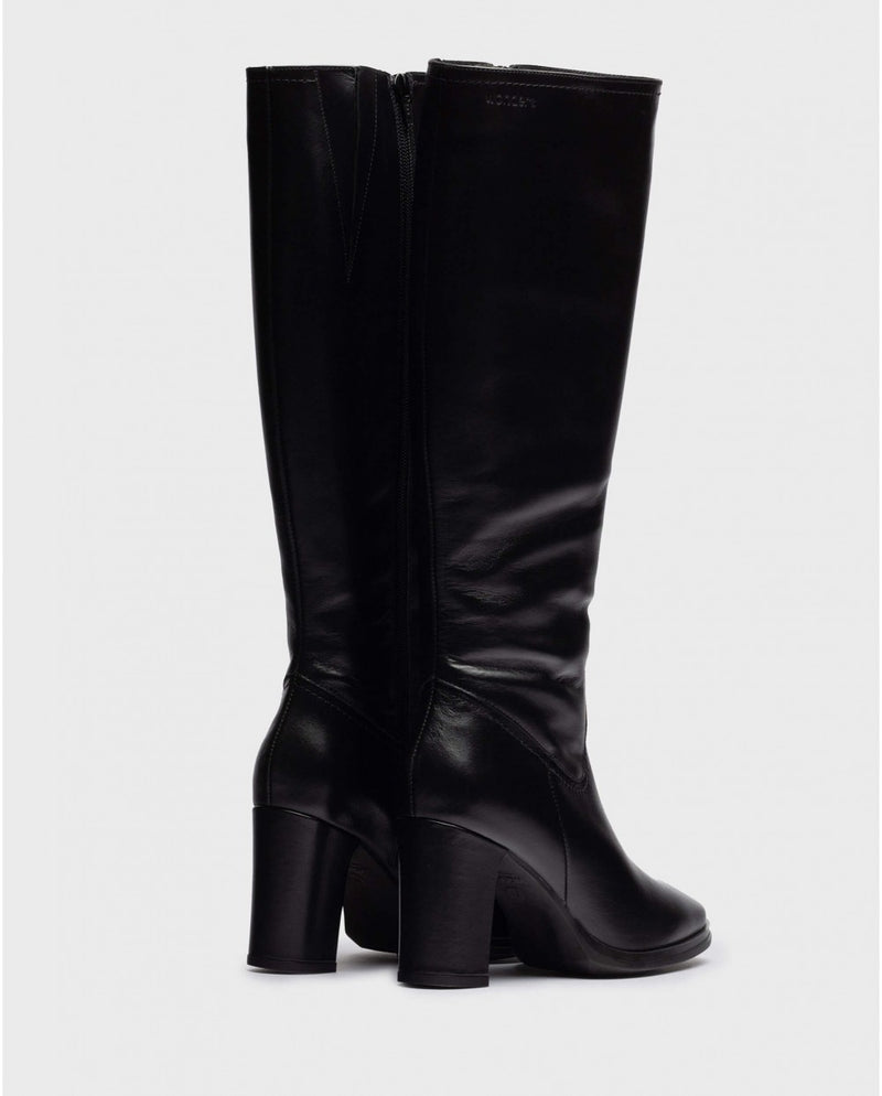 Garbi boot black